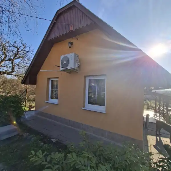 Eladó családi ház, Bicske 2 szoba 80 m² 58 M Ft