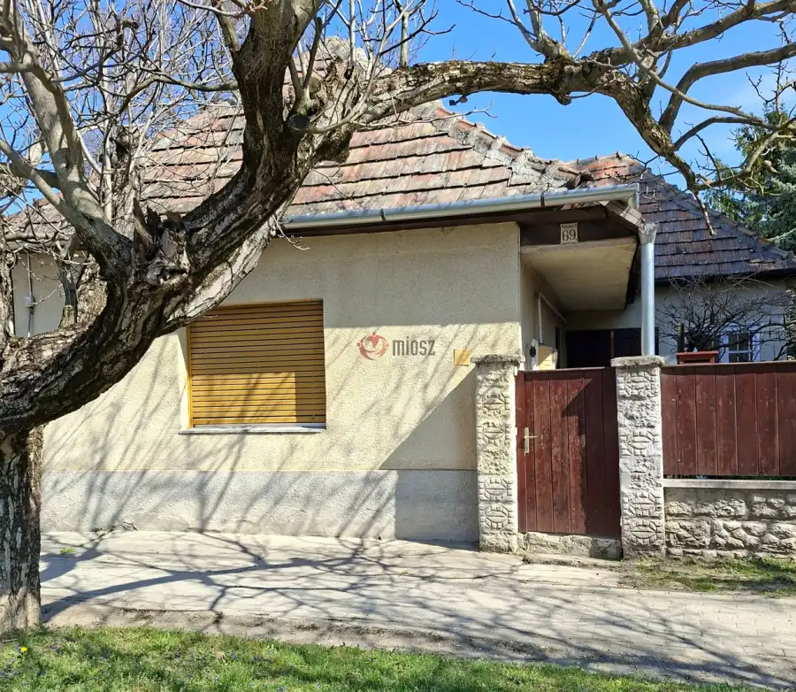 eladó családi ház, Bicske