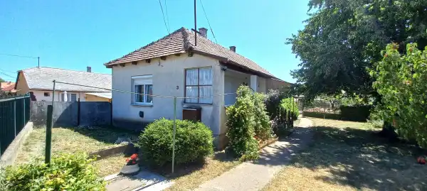 Eladó családi ház, Csákvár 2 szoba 60 m² 39.9 M Ft