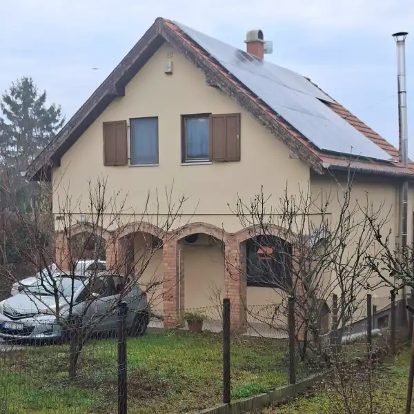 Eladó családi ház, Újbarok 2 szoba 89 m² 55.5 M Ft