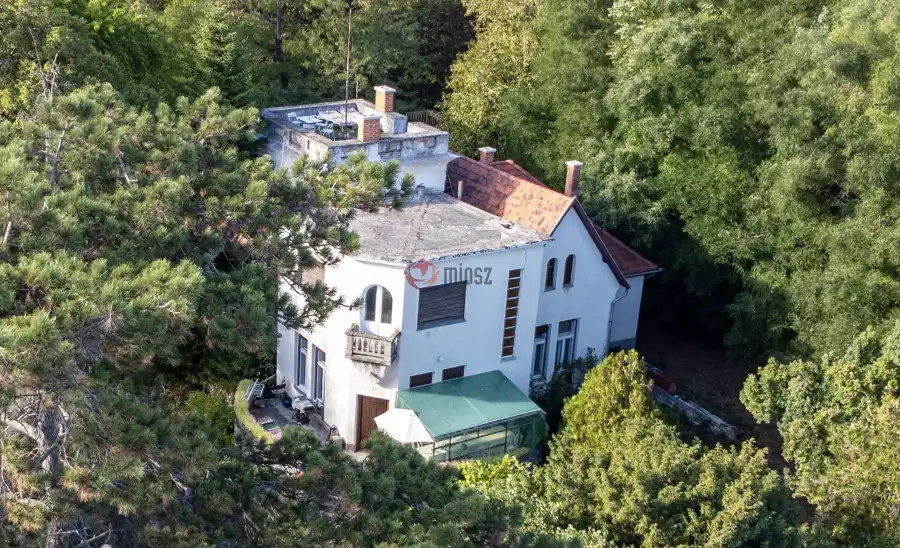 eladó villa, Bicske